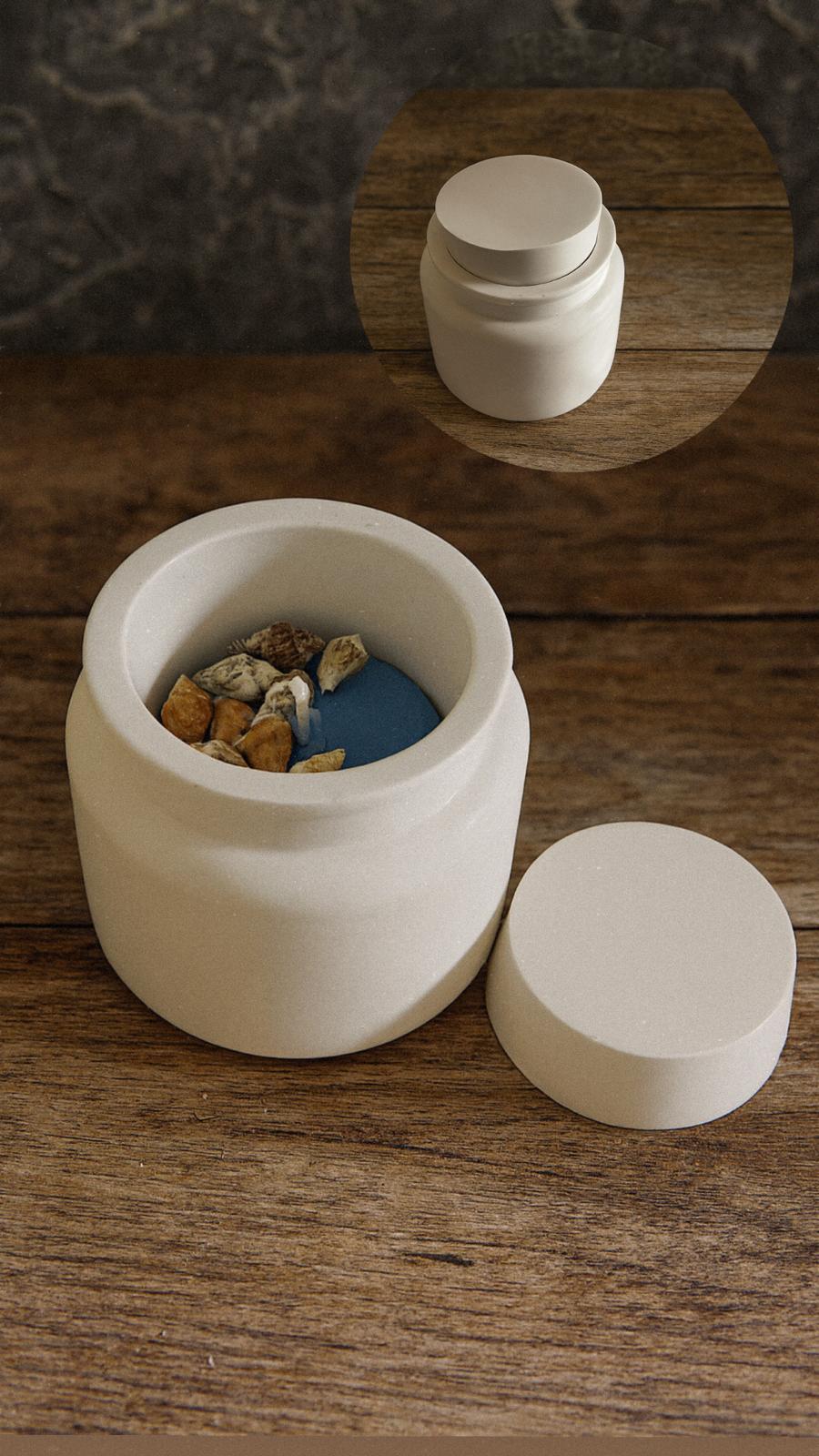 Taş Obje İçerisinde Mum